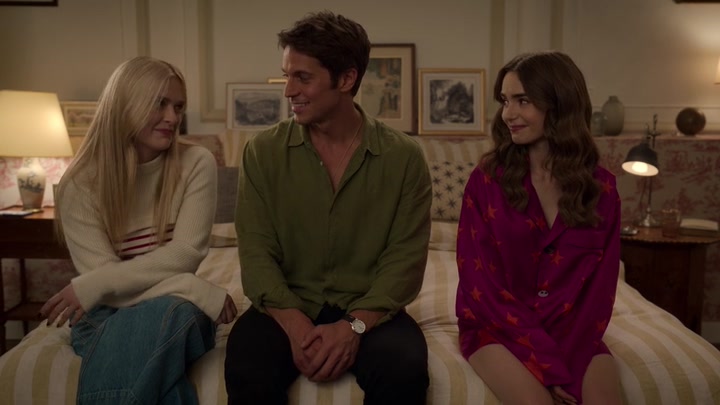 Emily_in_Paris_S02E08_WEBRip_x264-ION10_2153.jpg