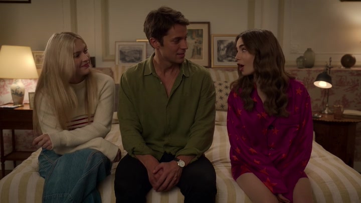 Emily_in_Paris_S02E08_WEBRip_x264-ION10_2155.jpg