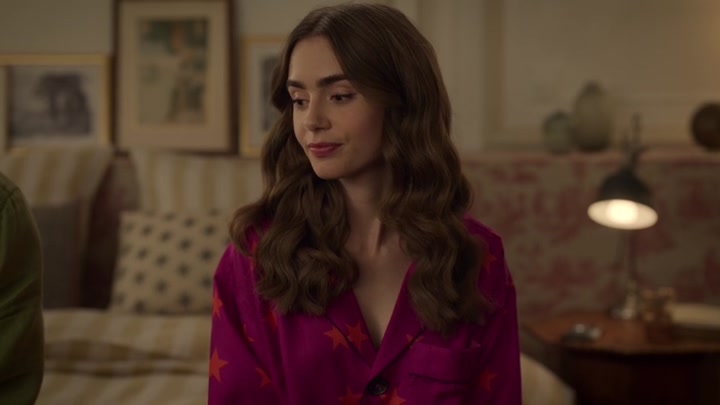 Emily_in_Paris_S02E08_WEBRip_x264-ION10_2213.jpg