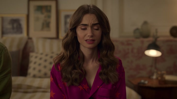 Emily_in_Paris_S02E08_WEBRip_x264-ION10_2219.jpg