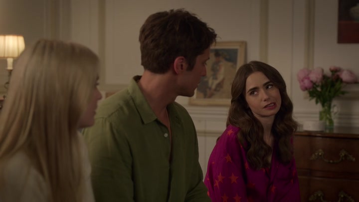 Emily_in_Paris_S02E08_WEBRip_x264-ION10_2229.jpg