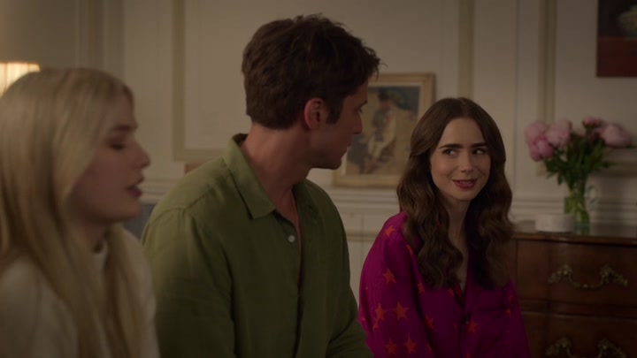 Emily_in_Paris_S02E08_WEBRip_x264-ION10_2232.jpg