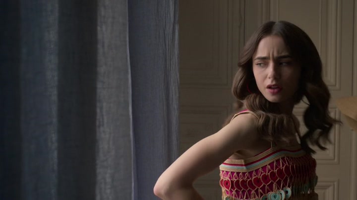 Emily_in_Paris_S02E08_WEBRip_x264-ION10_2555.jpg