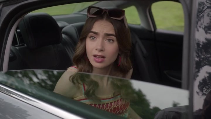 Emily_in_Paris_S02E08_WEBRip_x264-ION10_2660.jpg
