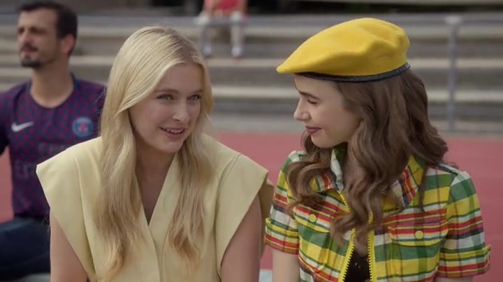 Emily_in_Paris_S02E09_WEBRip_x264-ION10_0067.jpg