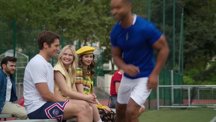 Emily_in_Paris_S02E09_WEBRip_x264-ION10_0178.jpg Emily_in_Paris_S02E09_WEBRip_x264-ION10_0178.jpg