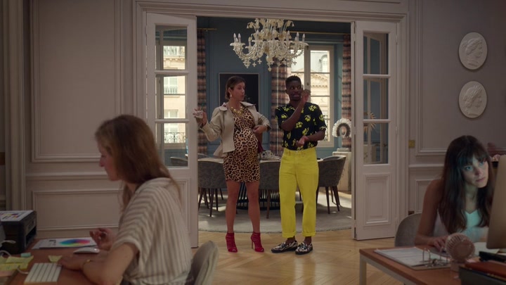 Emily_in_Paris_S02E09_WEBRip_x264-ION10_0495.jpg Emily_in_Paris_S02E09_WEBRip_x264-ION10_0495.jpg