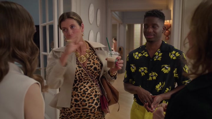 Emily_in_Paris_S02E09_WEBRip_x264-ION10_0550.jpg Emily_in_Paris_S02E09_WEBRip_x264-ION10_0550.jpg
