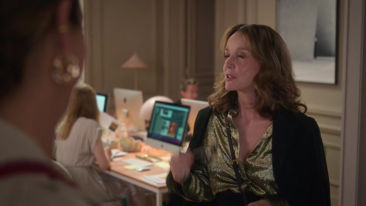 Emily_in_Paris_S02E09_WEBRip_x264-ION10_0622.jpg Emily_in_Paris_S02E09_WEBRip_x264-ION10_0622.jpg