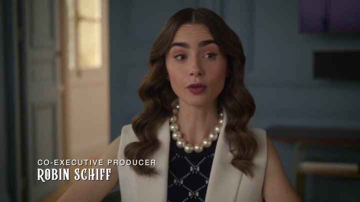 Emily_in_Paris_S02E09_WEBRip_x264-ION10_0640.jpg