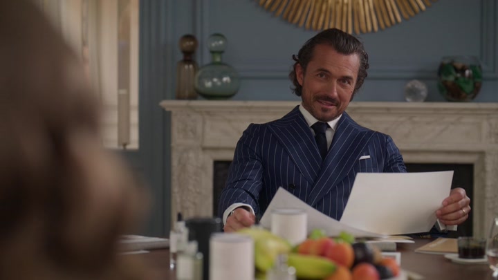 Emily_in_Paris_S02E09_WEBRip_x264-ION10_0700.jpg