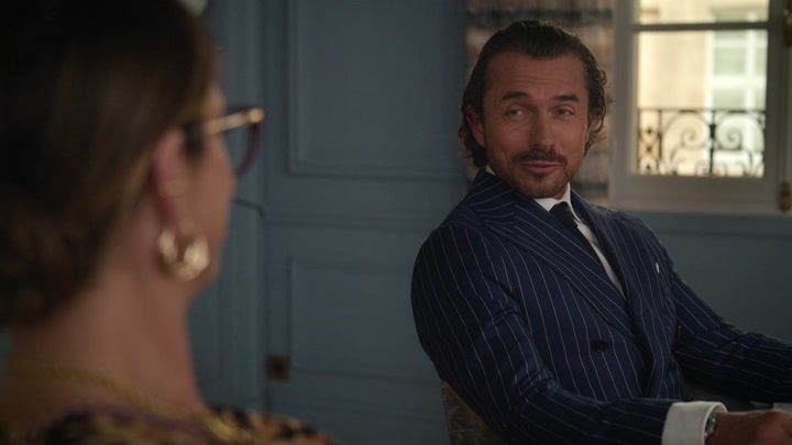 Emily_in_Paris_S02E09_WEBRip_x264-ION10_0720.jpg