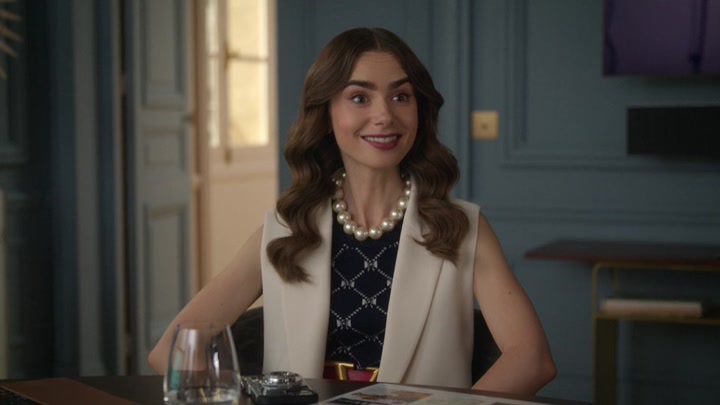 Emily_in_Paris_S02E09_WEBRip_x264-ION10_0744.jpg Emily_in_Paris_S02E09_WEBRip_x264-ION10_0744.jpg