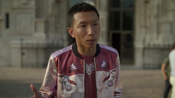 Emily_in_Paris_S02E09_WEBRip_x264-ION10_0899.jpg Emily_in_Paris_S02E09_WEBRip_x264-ION10_0899.jpg