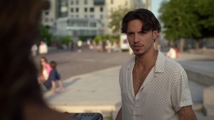Emily_in_Paris_S02E09_WEBRip_x264-ION10_0942.jpg Emily_in_Paris_S02E09_WEBRip_x264-ION10_0942.jpg