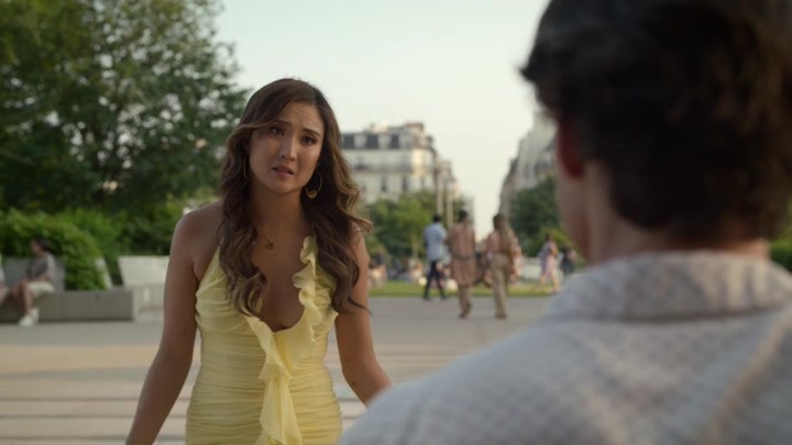 Emily_in_Paris_S02E09_WEBRip_x264-ION10_0981.jpg