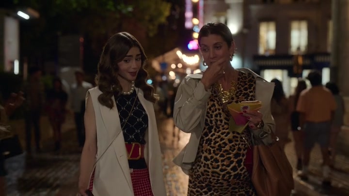 Emily_in_Paris_S02E09_WEBRip_x264-ION10_1055.jpg