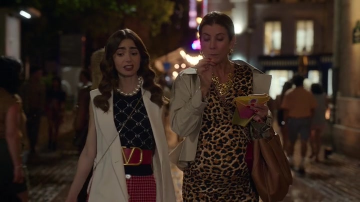 Emily_in_Paris_S02E09_WEBRip_x264-ION10_1057.jpg
