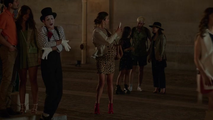 Emily_in_Paris_S02E09_WEBRip_x264-ION10_1115.jpg Emily_in_Paris_S02E09_WEBRip_x264-ION10_1115.jpg