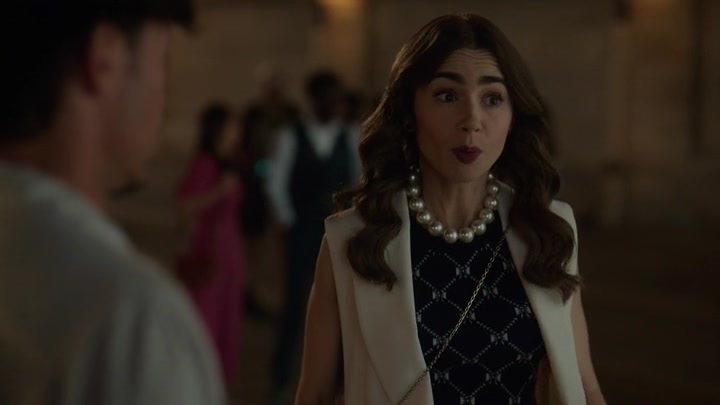 Emily_in_Paris_S02E09_WEBRip_x264-ION10_1157.jpg Emily_in_Paris_S02E09_WEBRip_x264-ION10_1157.jpg