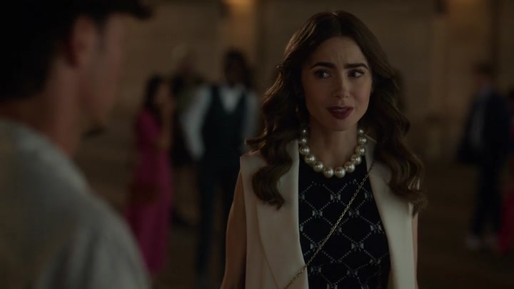 Emily_in_Paris_S02E09_WEBRip_x264-ION10_1161.jpg Emily_in_Paris_S02E09_WEBRip_x264-ION10_1161.jpg