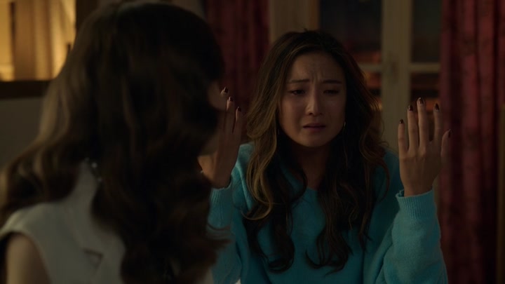 Emily_in_Paris_S02E09_WEBRip_x264-ION10_1390.jpg