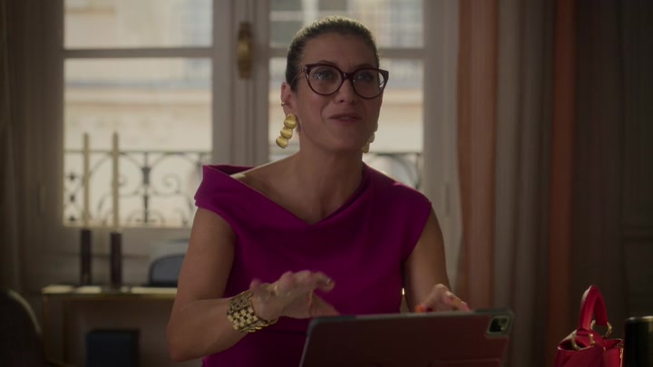 Emily_in_Paris_S02E09_WEBRip_x264-ION10_1473.jpg