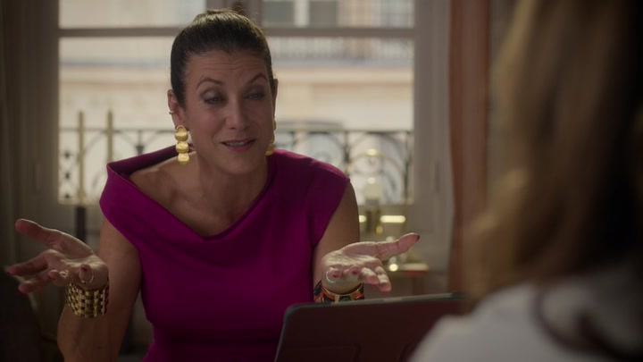 Emily_in_Paris_S02E09_WEBRip_x264-ION10_1532.jpg