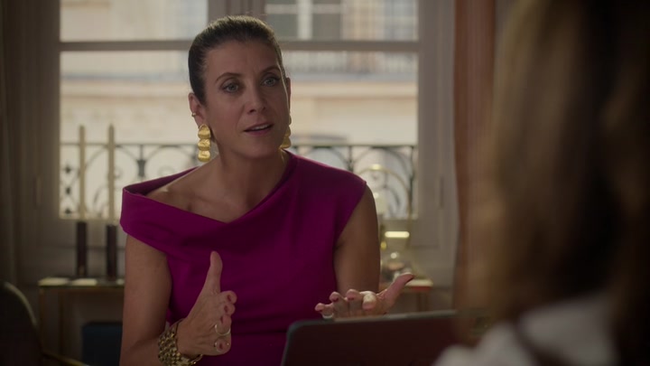 Emily_in_Paris_S02E09_WEBRip_x264-ION10_1608.jpg