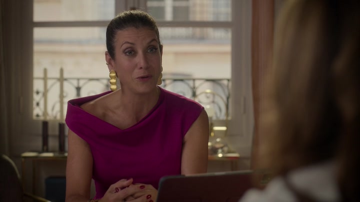 Emily_in_Paris_S02E09_WEBRip_x264-ION10_1618.jpg