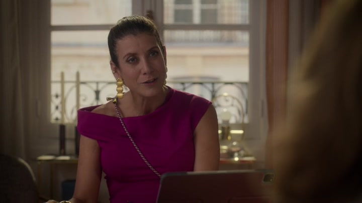 Emily_in_Paris_S02E09_WEBRip_x264-ION10_1674.jpg