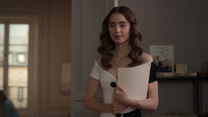 Emily_in_Paris_S02E09_WEBRip_x264-ION10_1714.jpg