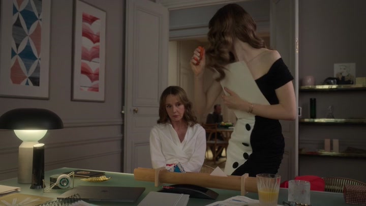 Emily_in_Paris_S02E09_WEBRip_x264-ION10_1759.jpg Emily_in_Paris_S02E09_WEBRip_x264-ION10_1759.jpg