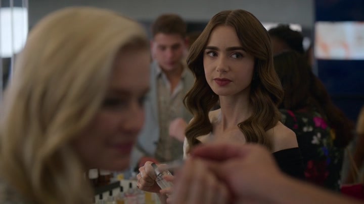 Emily_in_Paris_S02E09_WEBRip_x264-ION10_1804.jpg Emily_in_Paris_S02E09_WEBRip_x264-ION10_1804.jpg