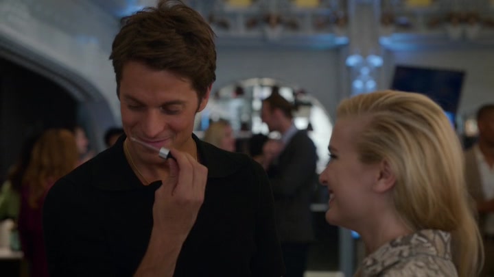 Emily_in_Paris_S02E09_WEBRip_x264-ION10_1813.jpg Emily_in_Paris_S02E09_WEBRip_x264-ION10_1813.jpg