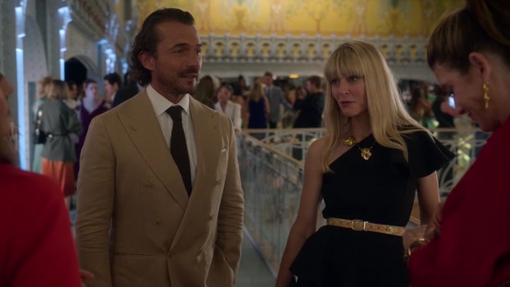 Emily_in_Paris_S02E09_WEBRip_x264-ION10_1938.jpg Emily_in_Paris_S02E09_WEBRip_x264-ION10_1938.jpg