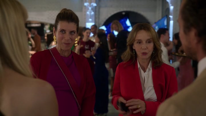 Emily_in_Paris_S02E09_WEBRip_x264-ION10_1957.jpg Emily_in_Paris_S02E09_WEBRip_x264-ION10_1957.jpg