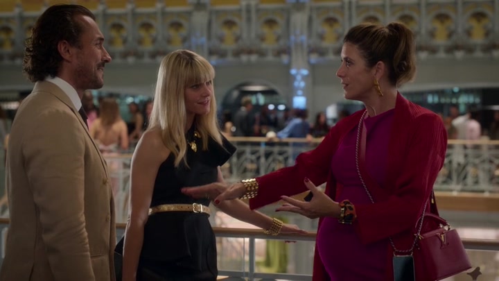 Emily_in_Paris_S02E09_WEBRip_x264-ION10_2004.jpg
