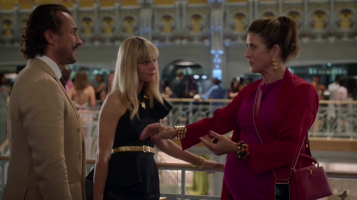 Emily_in_Paris_S02E09_WEBRip_x264-ION10_2006.jpg