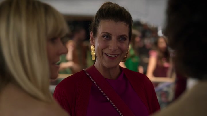 Emily_in_Paris_S02E09_WEBRip_x264-ION10_2010.jpg