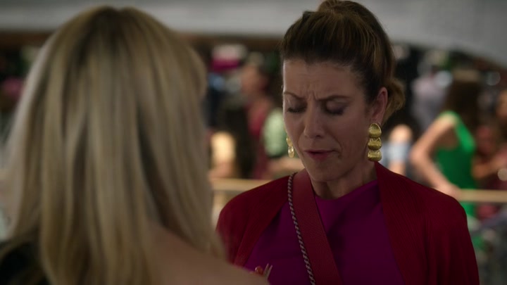 Emily_in_Paris_S02E09_WEBRip_x264-ION10_2173.jpg