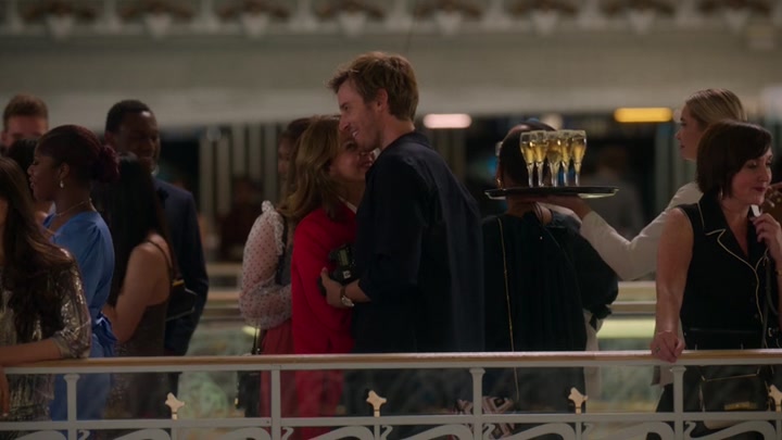 Emily_in_Paris_S02E09_WEBRip_x264-ION10_2195.jpg Emily_in_Paris_S02E09_WEBRip_x264-ION10_2195.jpg
