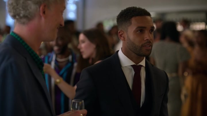 Emily_in_Paris_S02E09_WEBRip_x264-ION10_2232.jpg