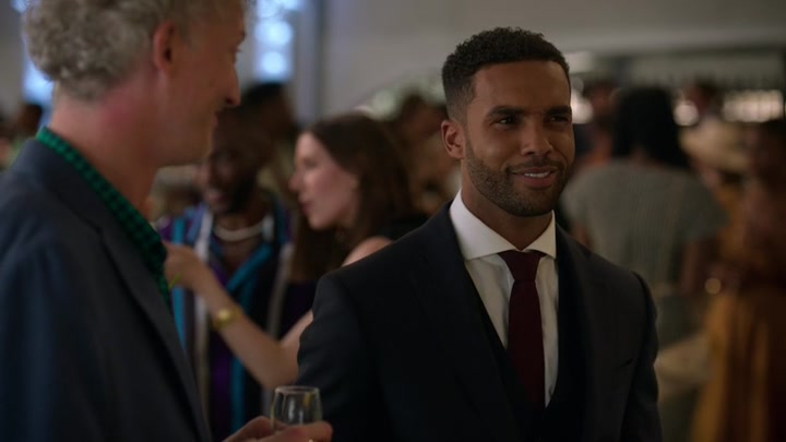 Emily_in_Paris_S02E09_WEBRip_x264-ION10_2233.jpg