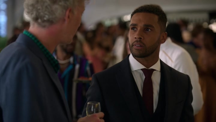 Emily_in_Paris_S02E09_WEBRip_x264-ION10_2243.jpg