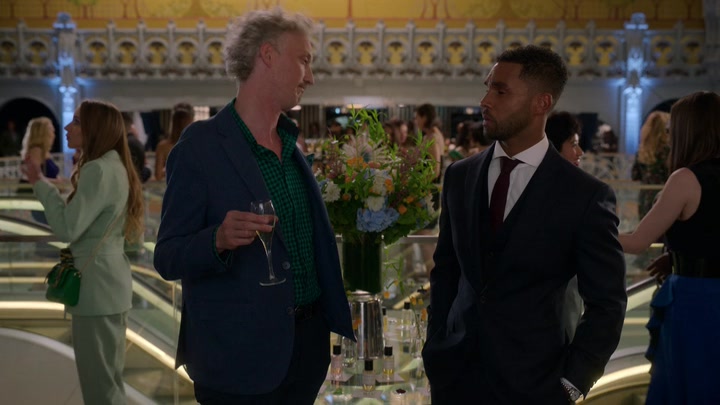Emily_in_Paris_S02E09_WEBRip_x264-ION10_2259.jpg Emily_in_Paris_S02E09_WEBRip_x264-ION10_2259.jpg