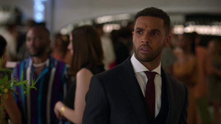 Emily_in_Paris_S02E09_WEBRip_x264-ION10_2333.jpg Emily_in_Paris_S02E09_WEBRip_x264-ION10_2333.jpg