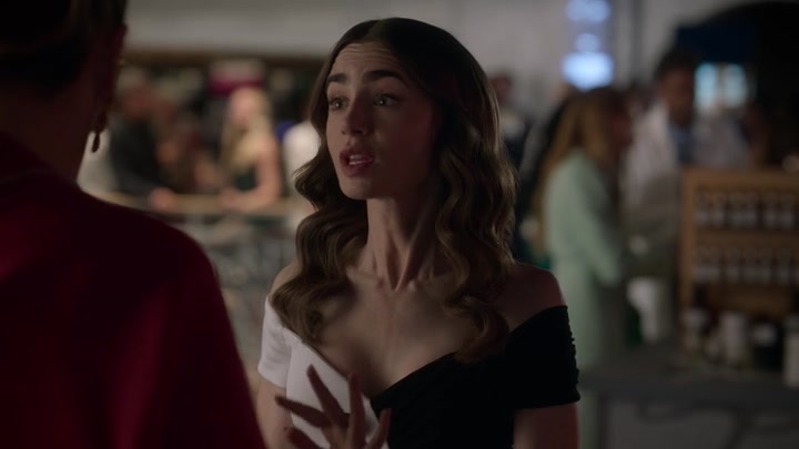 Emily_in_Paris_S02E09_WEBRip_x264-ION10_2365.jpg