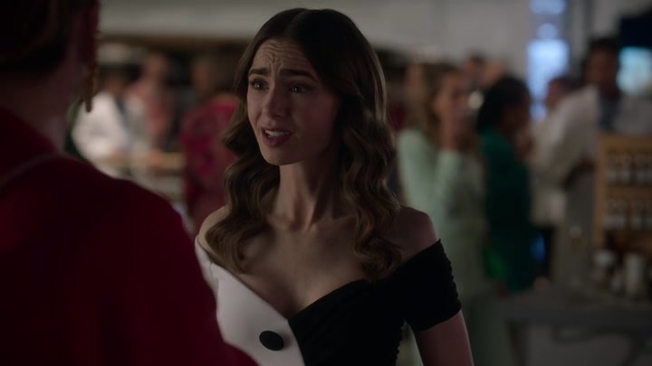 Emily_in_Paris_S02E09_WEBRip_x264-ION10_2375.jpg