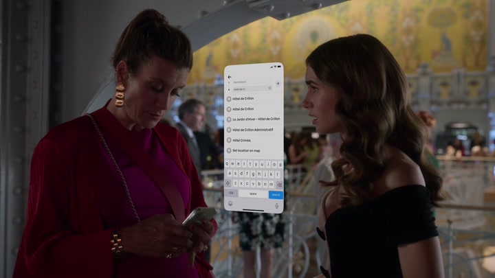 Emily_in_Paris_S02E09_WEBRip_x264-ION10_2443.jpg